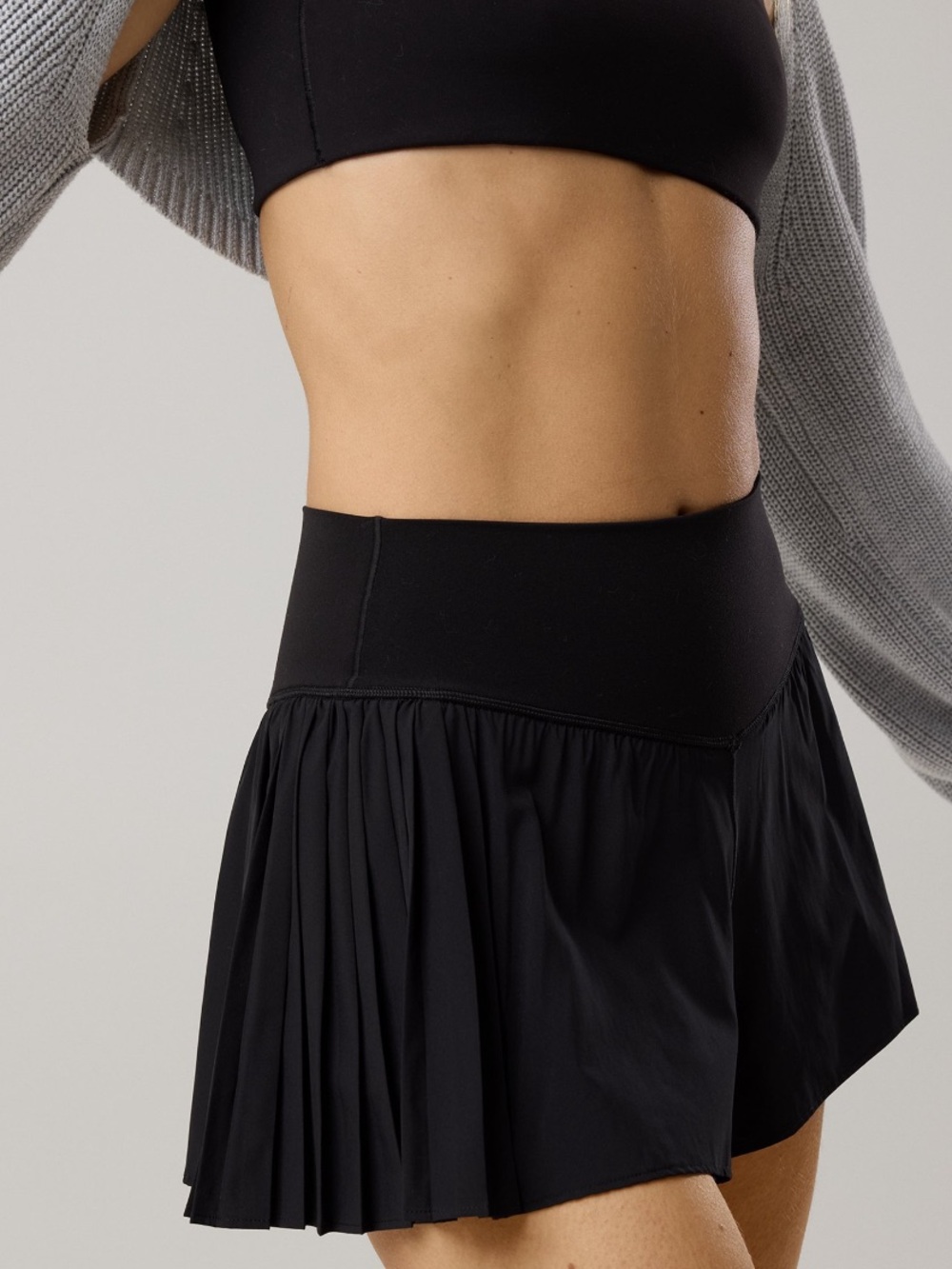 aerie Black Pleated High-Waist Active Shorts, Size L, NWT